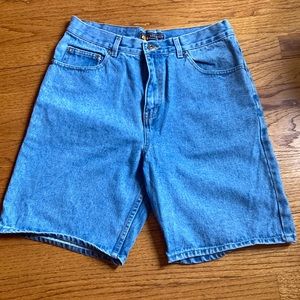 Size 32 Route 66 blue jean mid length shorts